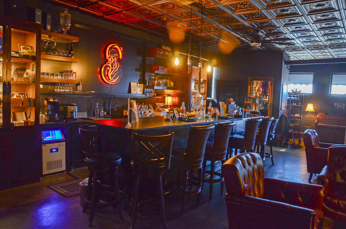 Sherri’s Executive Lounge – Image_1 [LISTING]