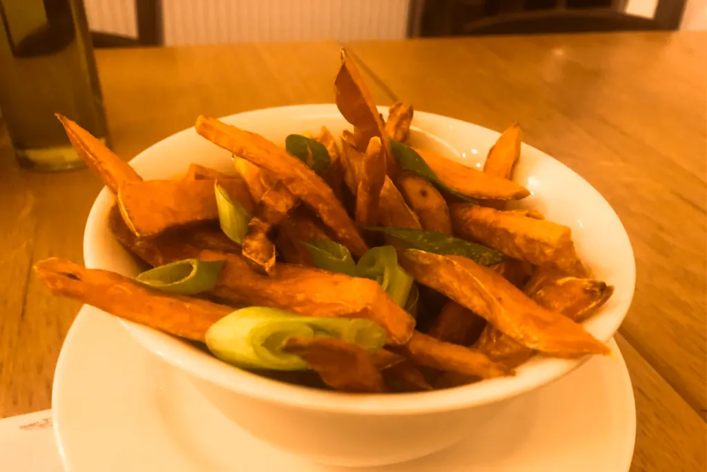 vegan sweet potato fries at Zrno Bio Bistro