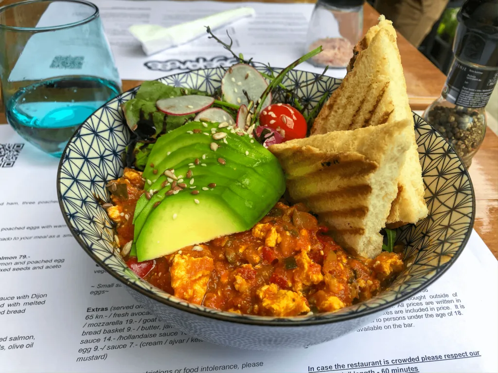 vegan tofu scramble at Eggspress